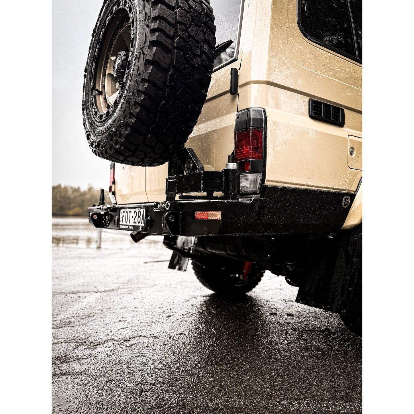 Rear Bar for the Toyota LandCruiser 75/78 Series (1984-) (view 6)