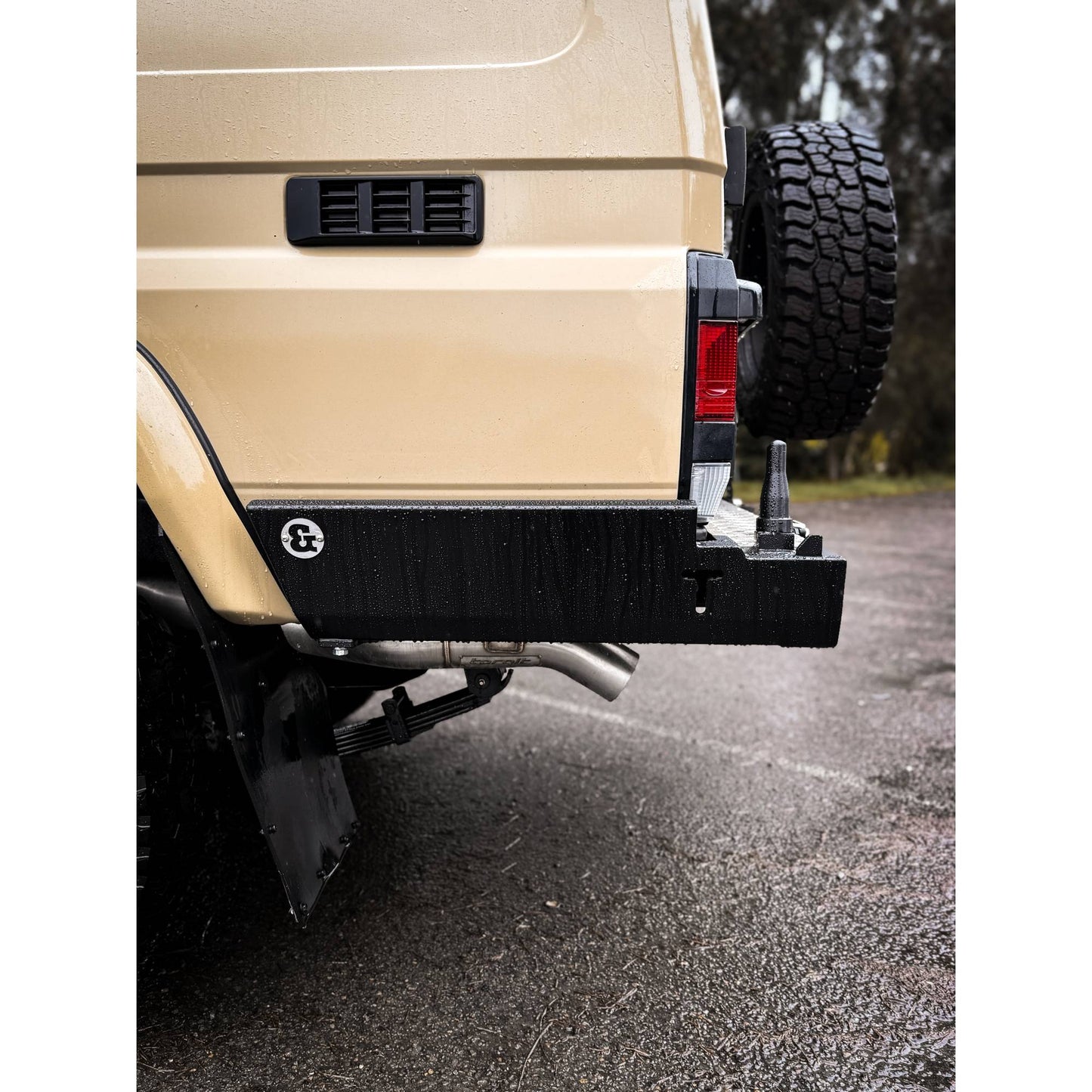 Rear Bar for the Toyota LandCruiser 75/78 Series (1984-) (view 11)