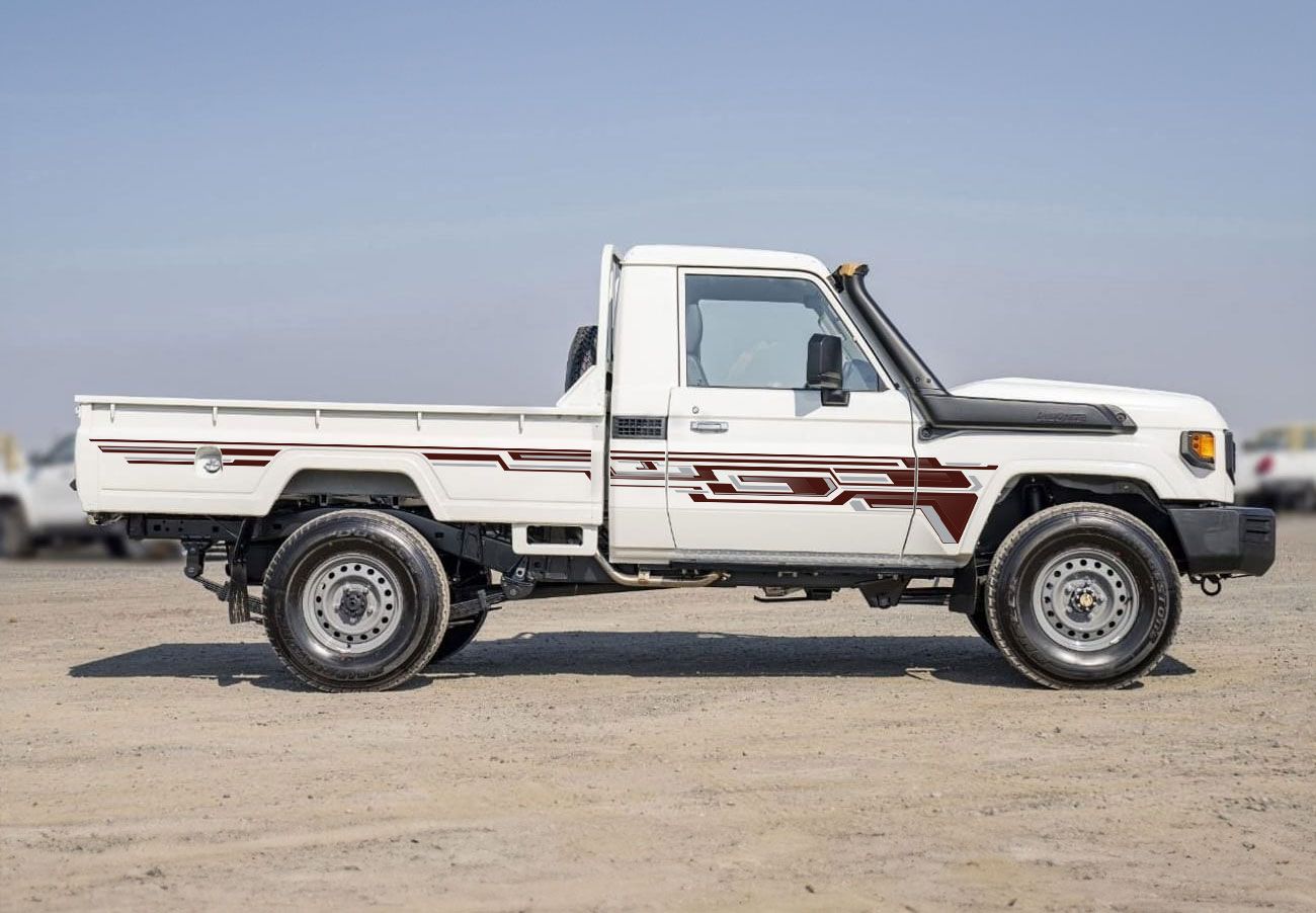 70 Series Land Cruiser Decal Body Stripe Kit (Doha) - 79 Series Single Cab (1999-)