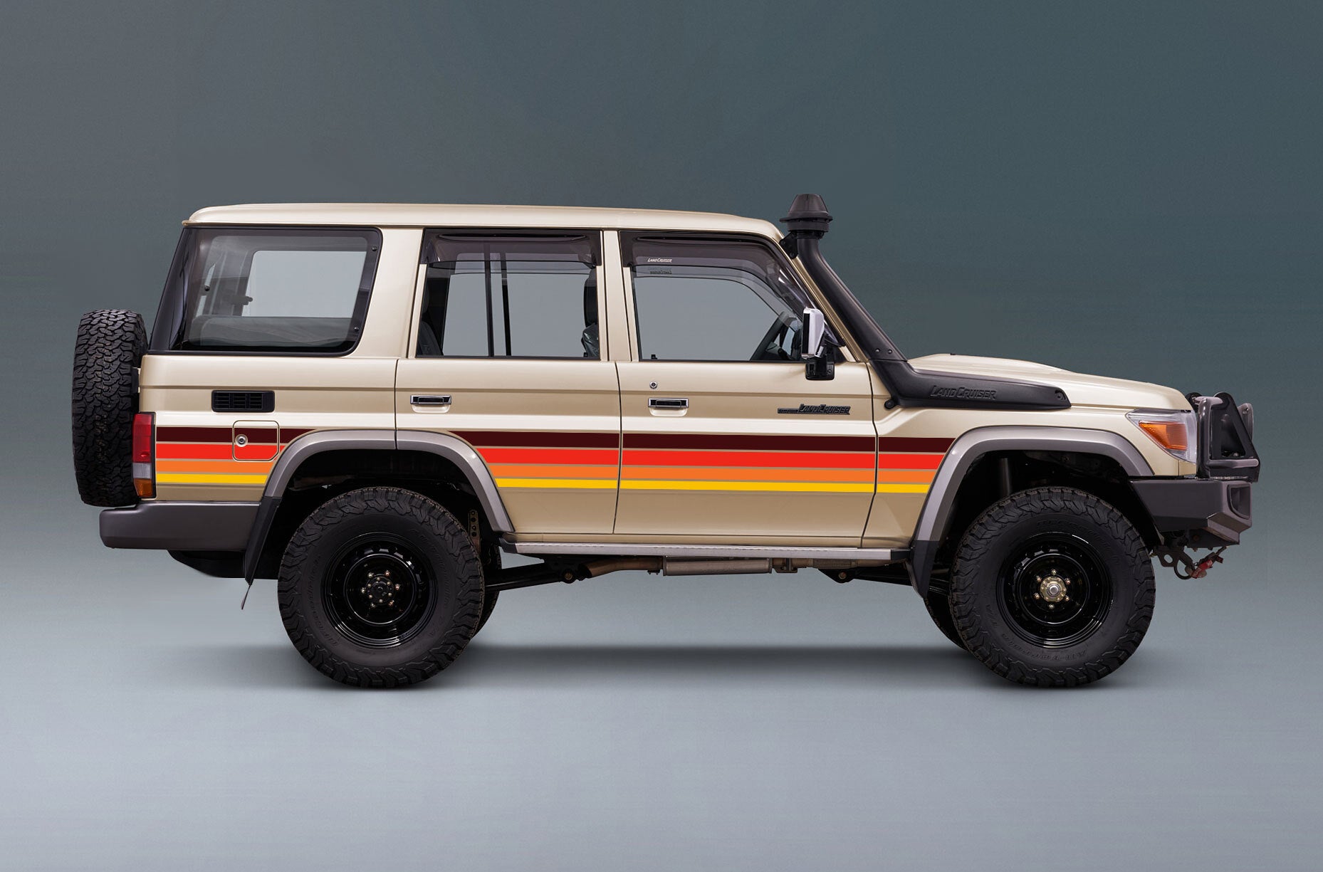 70 Series Land Cruiser Decal Body Stripe Kit (Dubai) - 76 Series (2007-)