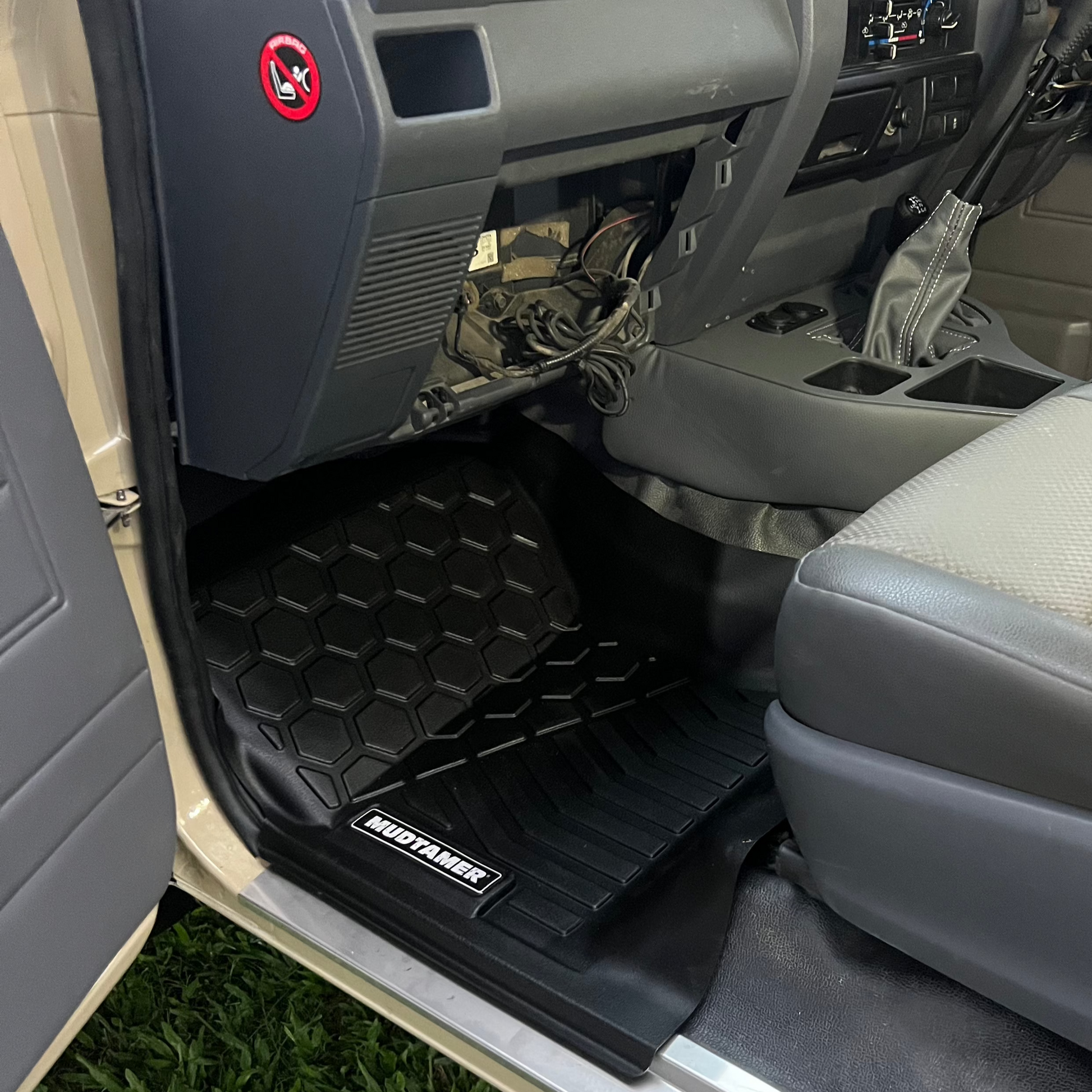 Toyota Land Cruiser Heavy Duty Floor Mats - Facelift 79 Series Single Cab (2024-)