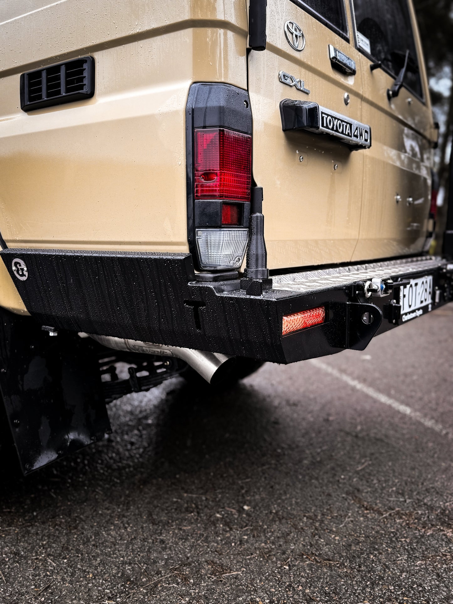 Toyota Land Cruiser 75/78 Series Rear Bar