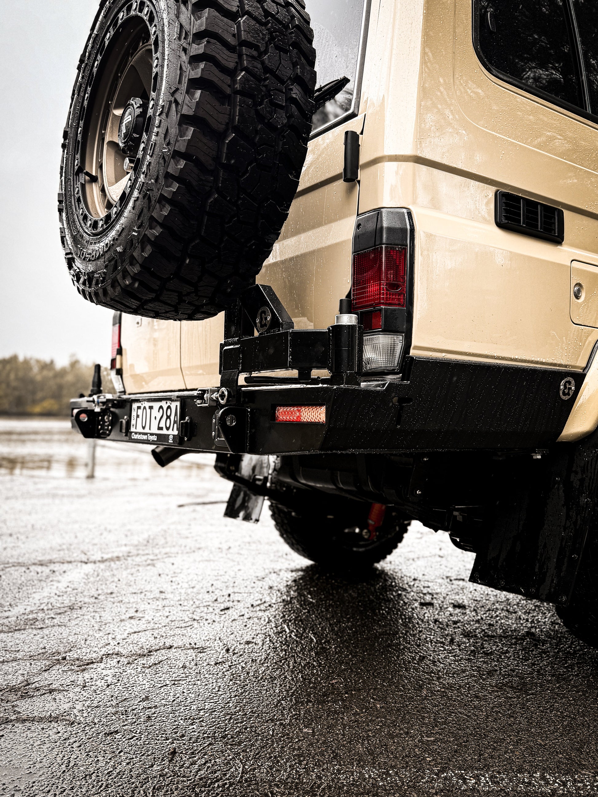 Toyota Land Cruiser 75/78 Series Rear Bar