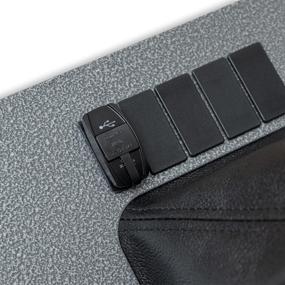 Centre Console (Full Length) for the Toyota LandCruiser 78 Series Troop Carrier (2007-) (view 6)